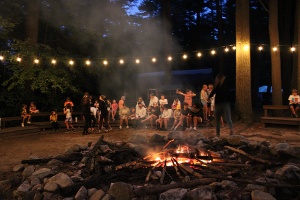 Kimama Halfmoon summer camp bonfire-1